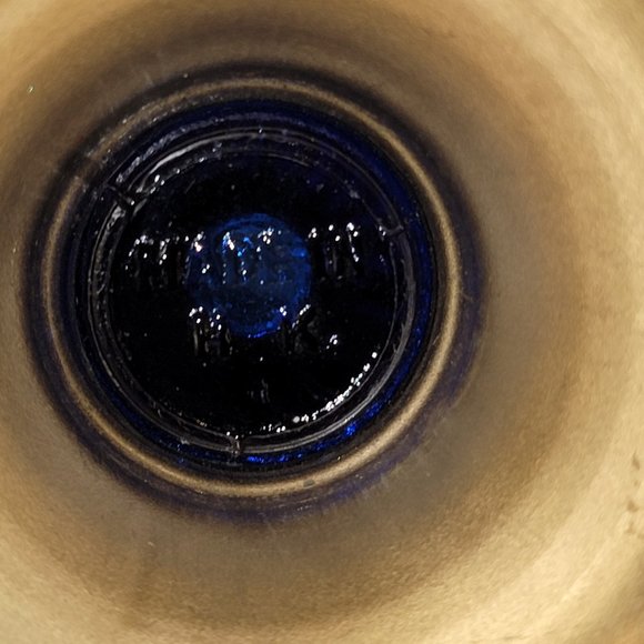 Vintage Cobalt Blue Glass 10" Kerosene/Oil Lamp, Made in Hong Kong - Picture 3 of 4